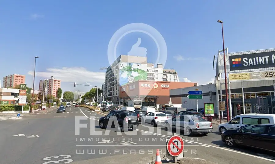 Murs à vendre — commerce Bondy Avenue Gallieni