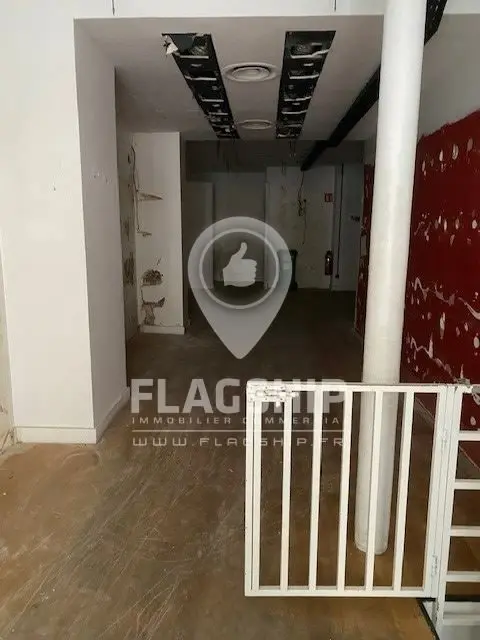 Location — commerce Paris Four / Rennes