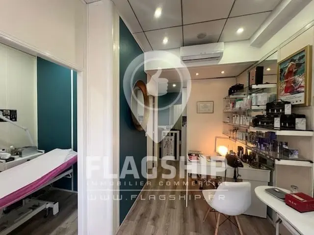 Cession de bail — commerce Paris Rue du Faubourg St Honore/ Avenue de Friedland