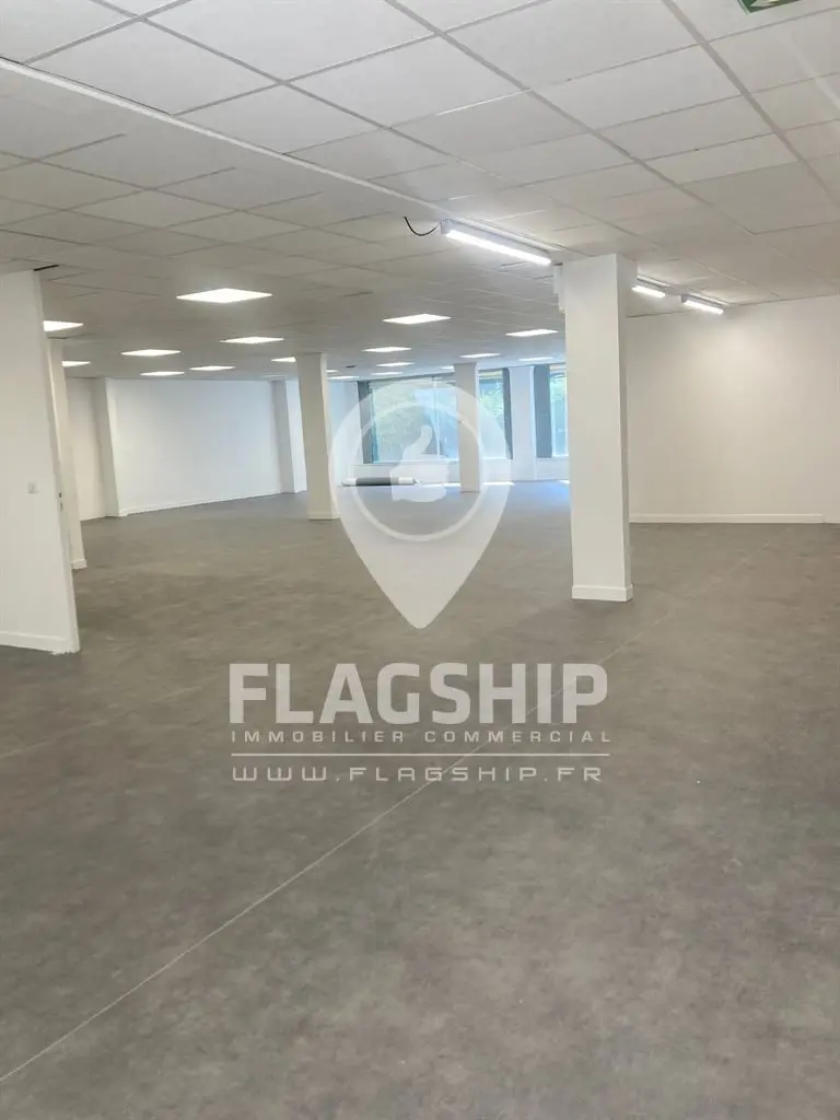 Location — commerce Boulogne-Billancourt Silly-Gallieni - Metro Pont de Sevres