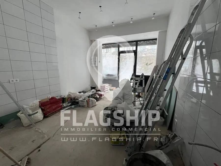 Location — commerce Paris Vaugirard / Volontaires
