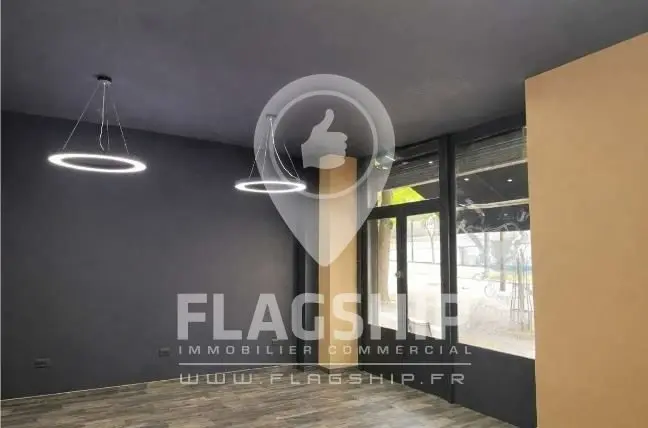 Location — commerce Paris Porte de Versailles - Parc des Expositions