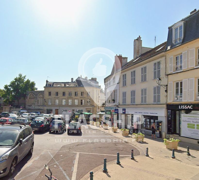 Boutique en location — Pontoise — Mairie de Pontoise