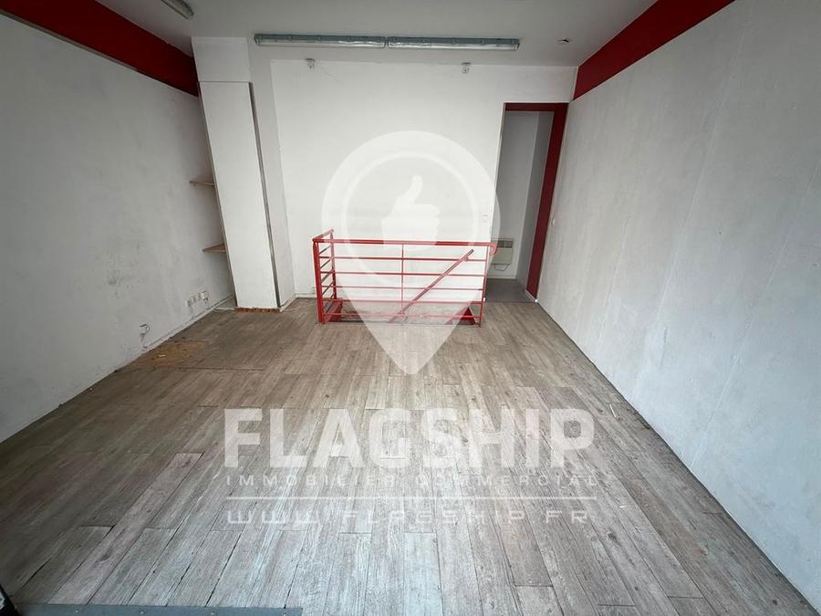 Location — commerce Paris 15e Cambronne