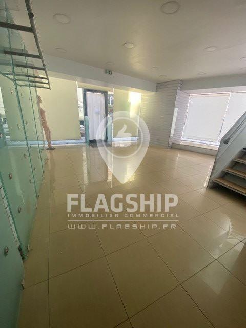 Location — commerce Paris Strasbourg Saint Denis