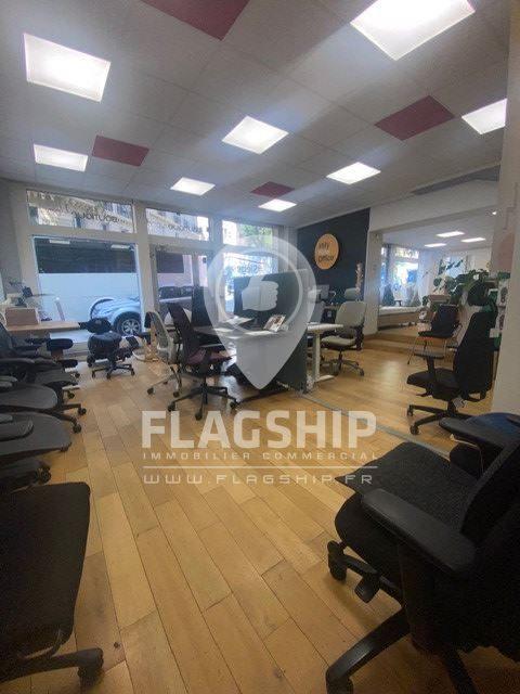 Location — commerce Paris Maubeuge Lamartine
