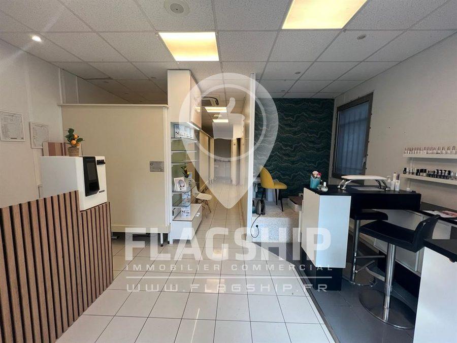 Location — commerce Saint-Ouen-sur-Seine Saint Ouen / Gabriel Peri