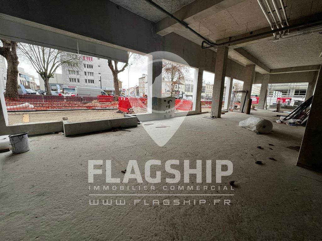 Location Commerce Bagneux 92220 RER B BAGNEUX