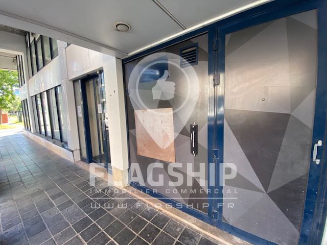 Location Commerce Montigny-le-Bretonneux 78180 MONTIGNY - SAINT QUENTIN