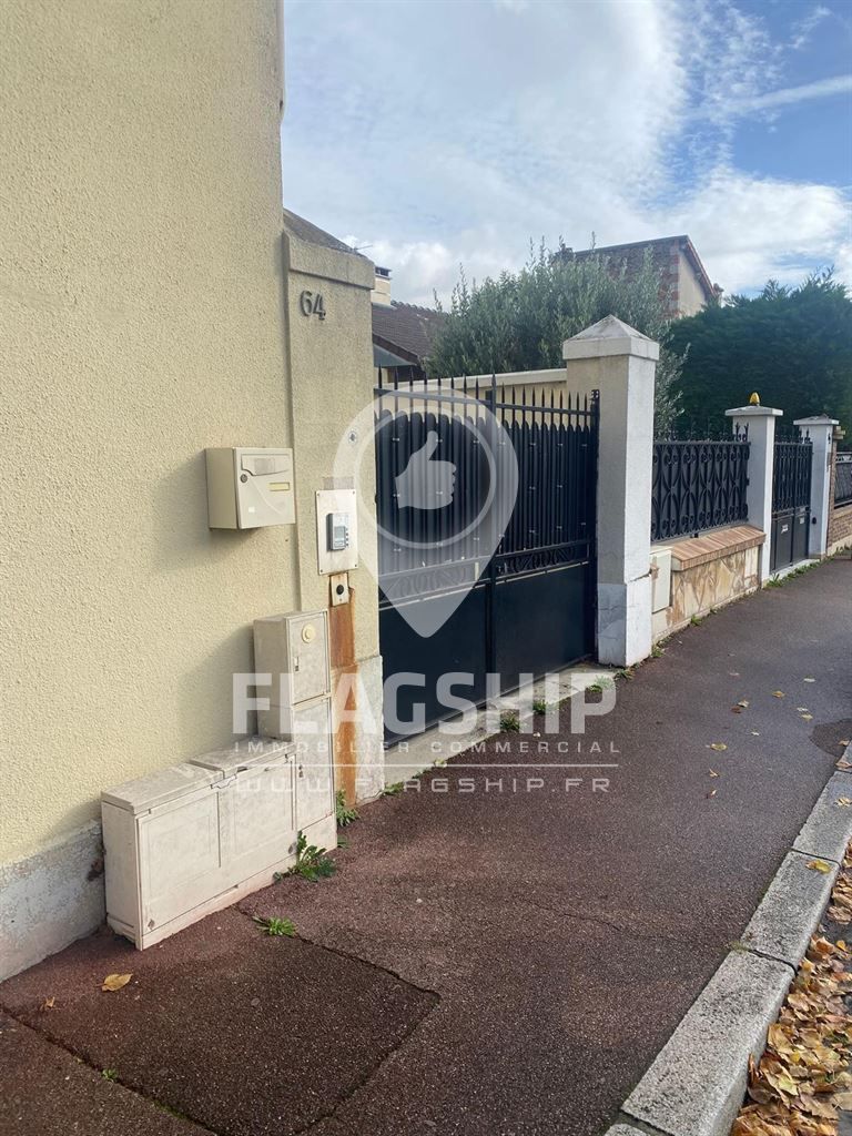 local d'activité en location sur LES PAVILLONS SOUS BOIS (93320)